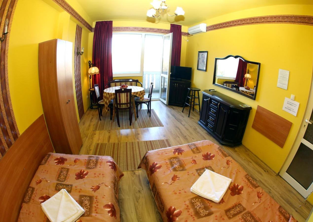 Colored House Apartments โซเฟีย ภายนอก รูปภาพ
