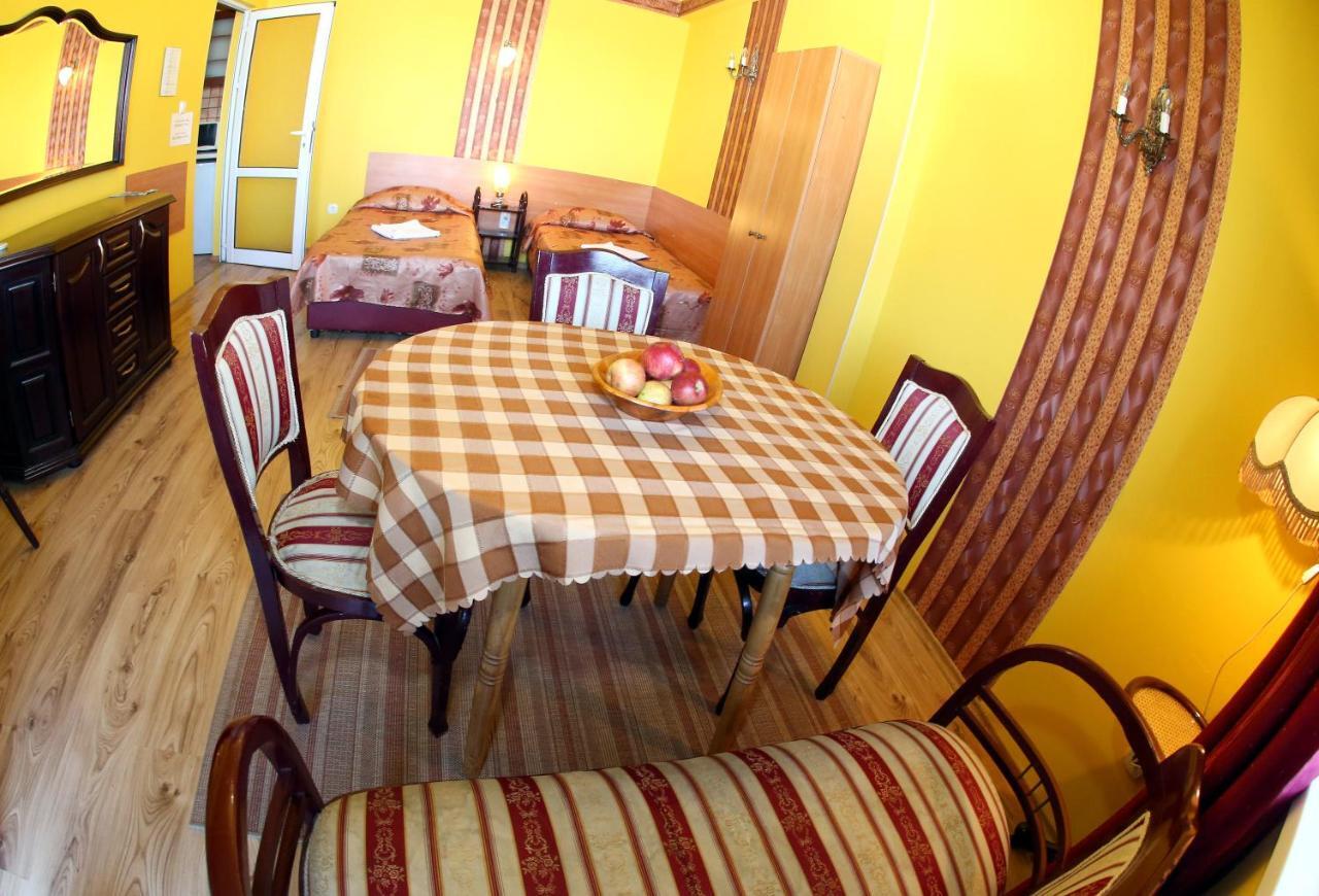 Colored House Apartments โซเฟีย ภายนอก รูปภาพ