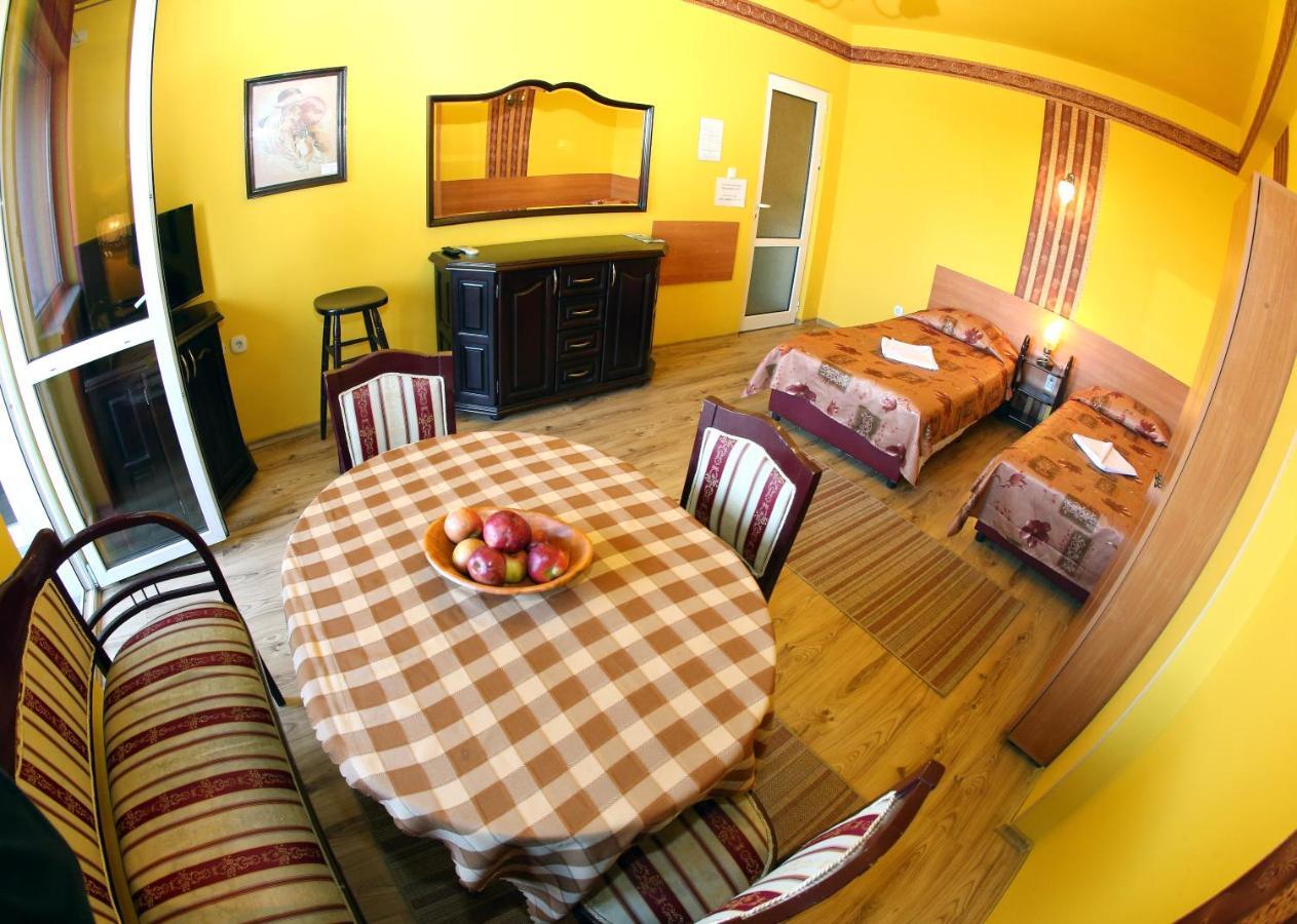 Colored House Apartments โซเฟีย ภายนอก รูปภาพ